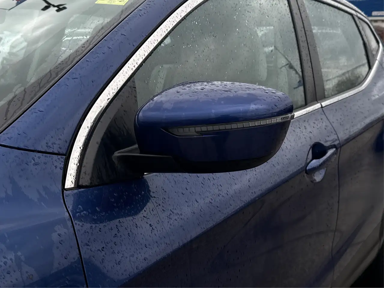 Nissan Qashqai снимка Nissan Qashqai