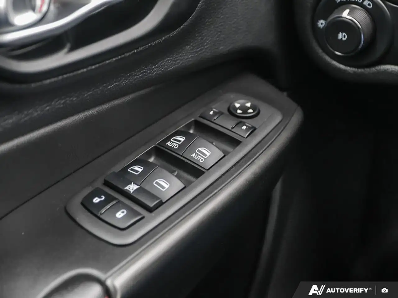 Jeep Cherokee photo Jeep Cherokee