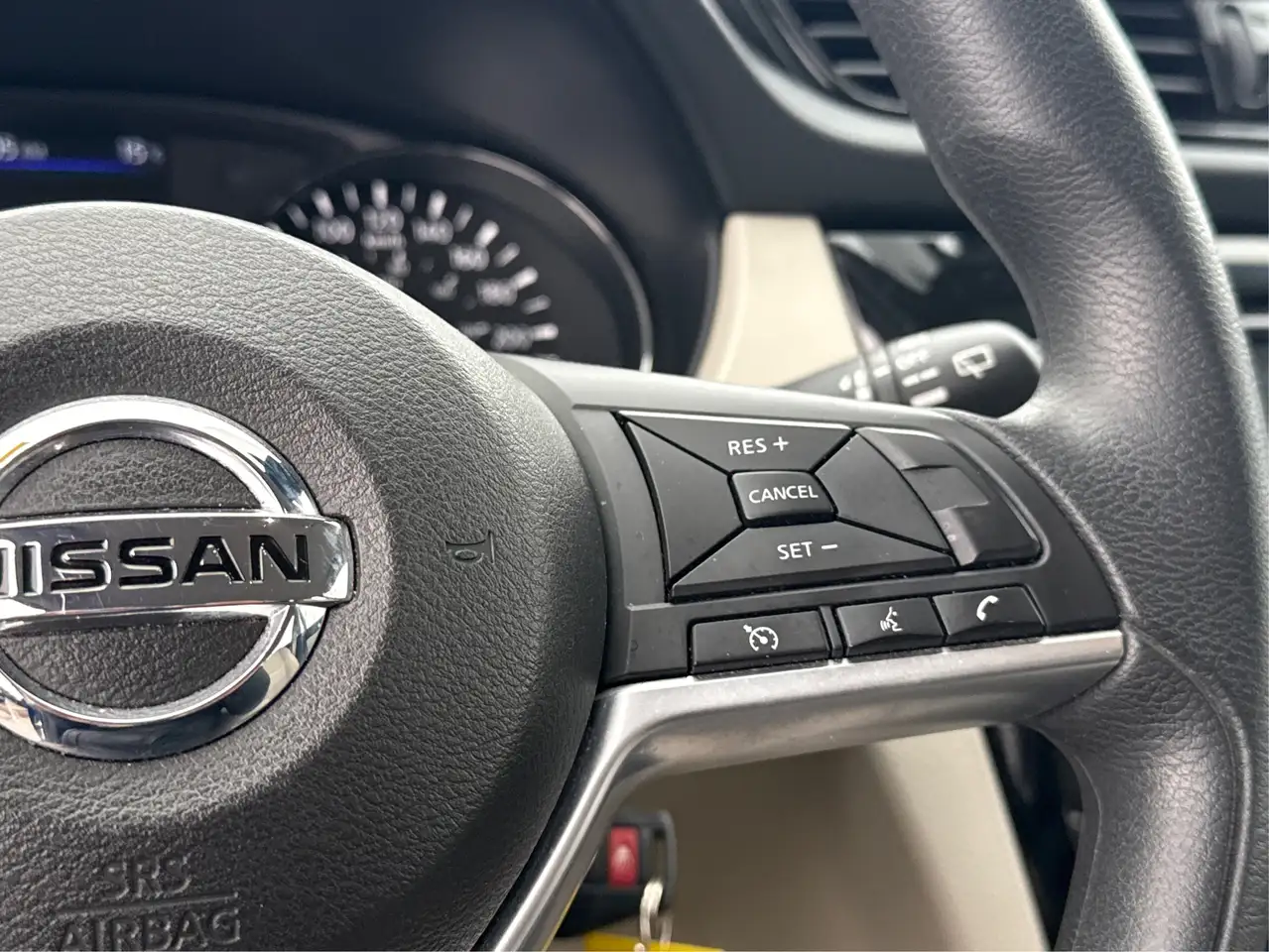 Nissan Qashqai снимка Nissan Qashqai