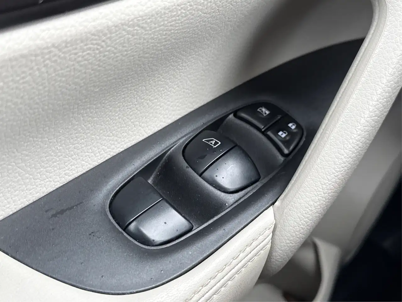 Nissan Qashqai снимка Nissan Qashqai
