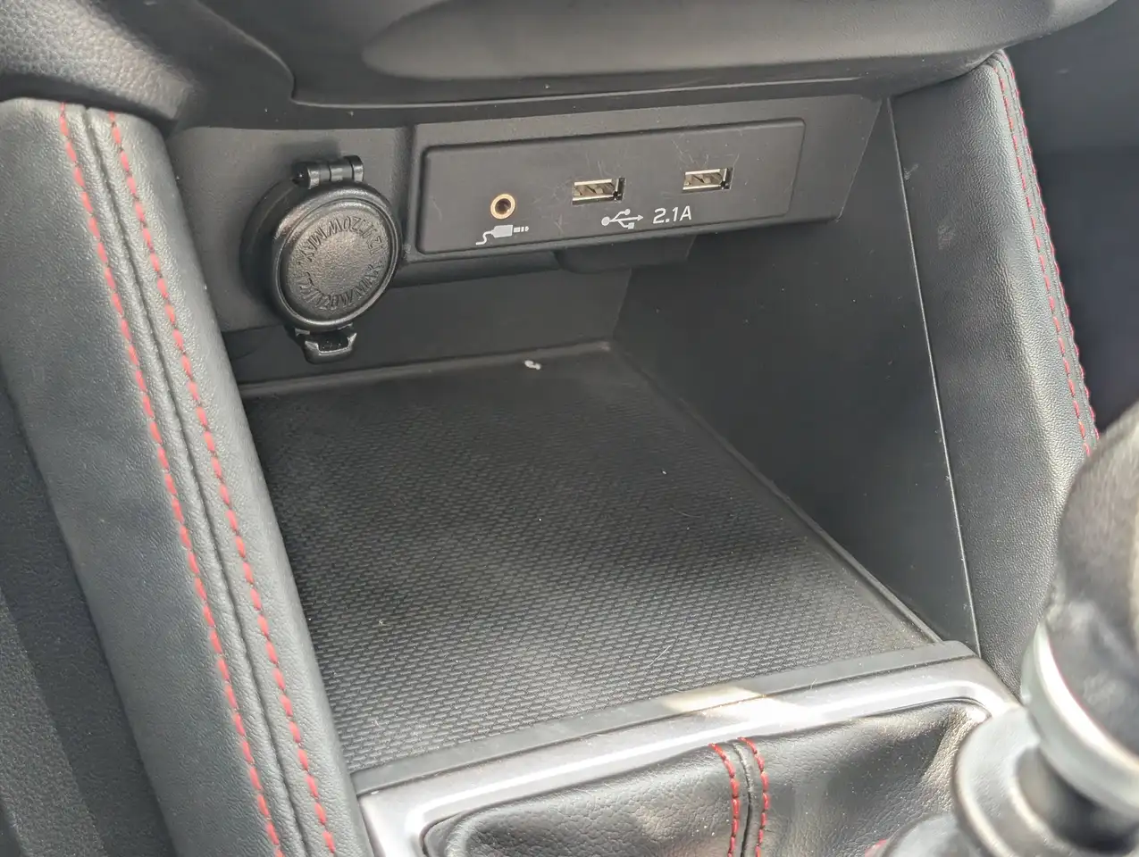 Subaru WRX снимка Subaru WRX