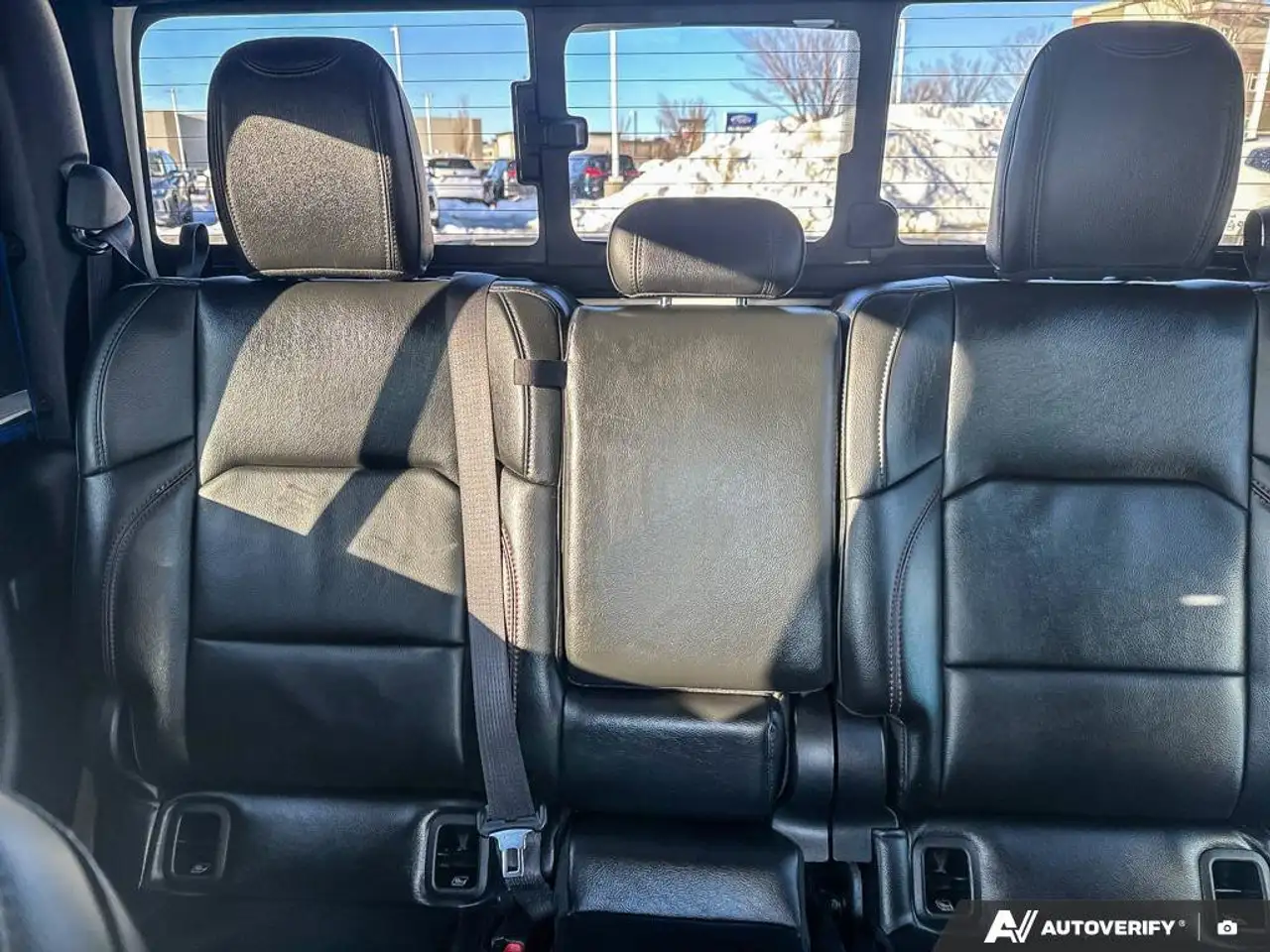 Jeep Gladiator снимка Jeep Gladiator