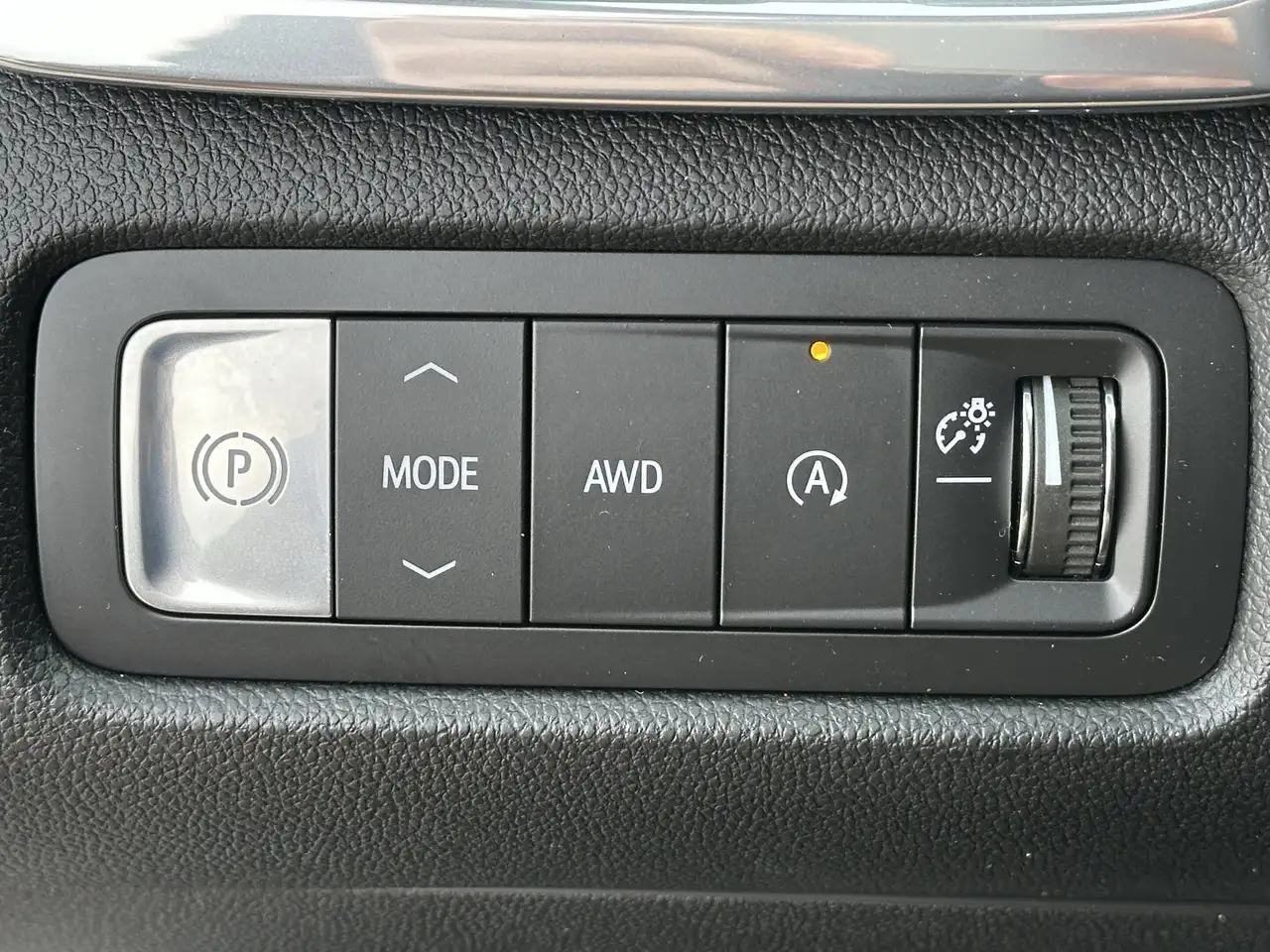 GMC Acadia снимка GMC Acadia