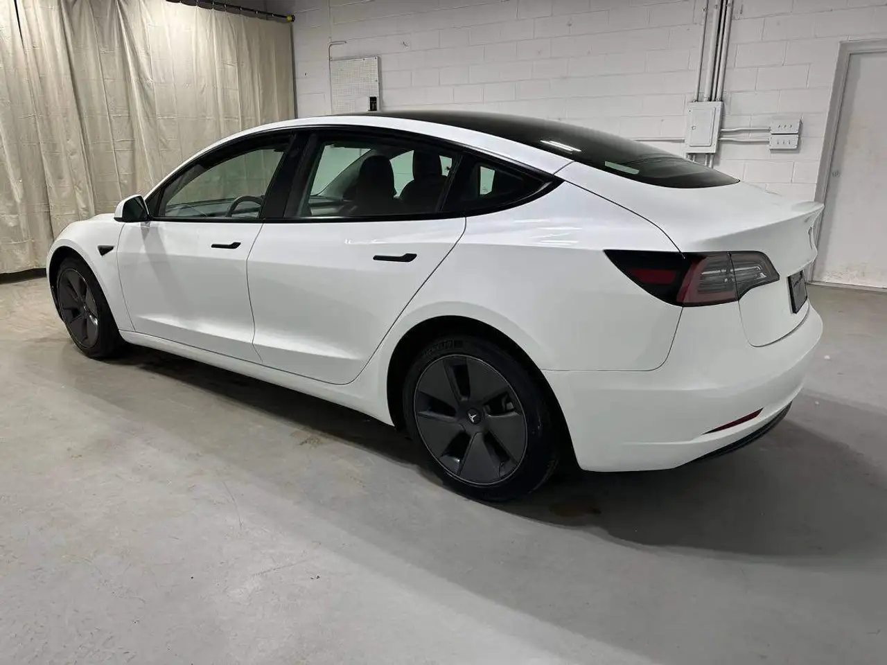 Tesla Model 3 fotografie Tesla Model 3