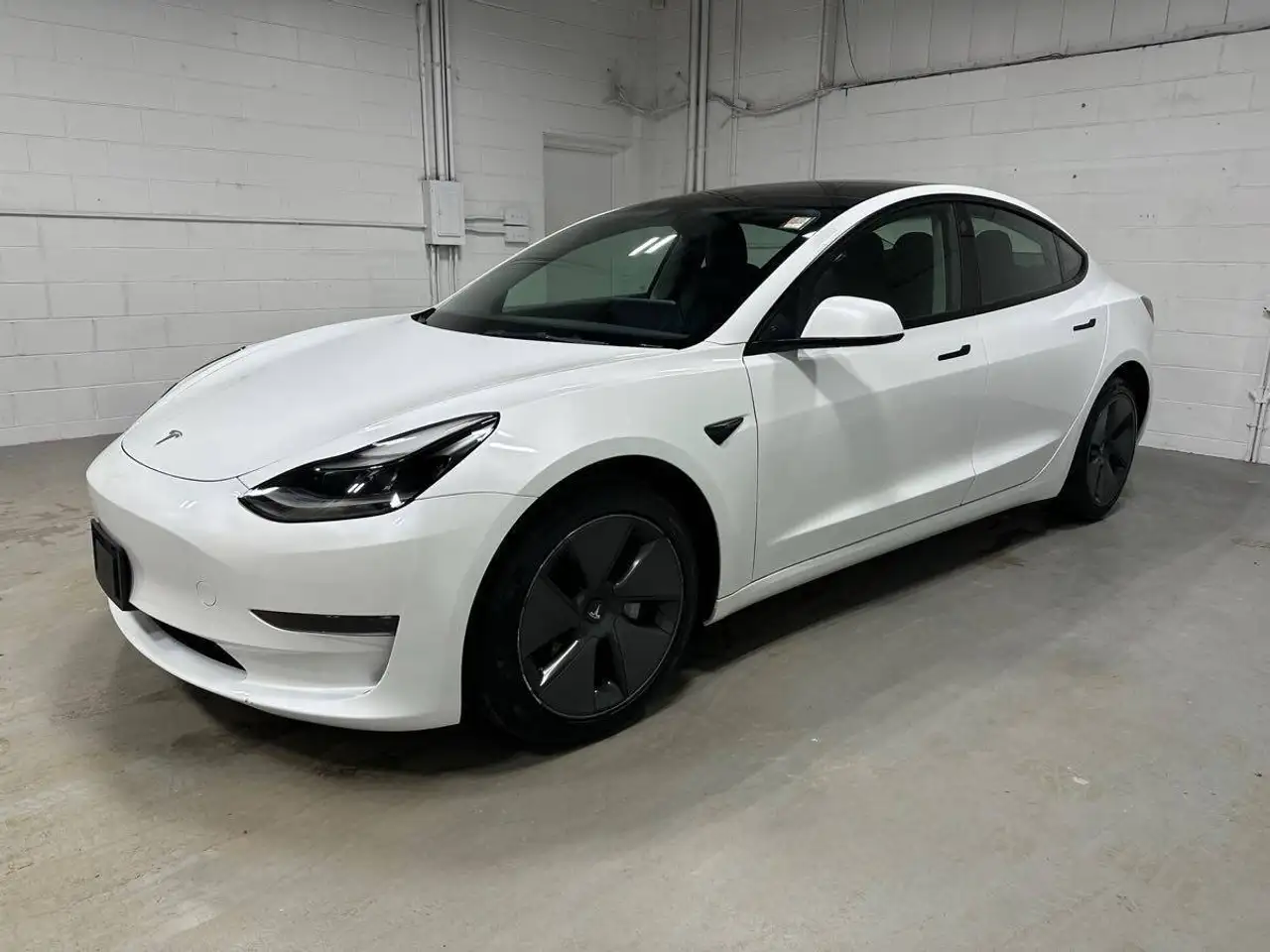 Tesla Model 3 fotografie Tesla Model 3