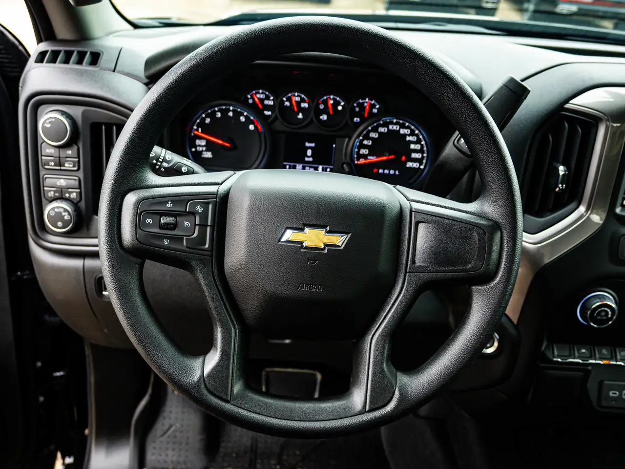 Chevrolet Silverado 1500 снимка Chevrolet Silverado 1500