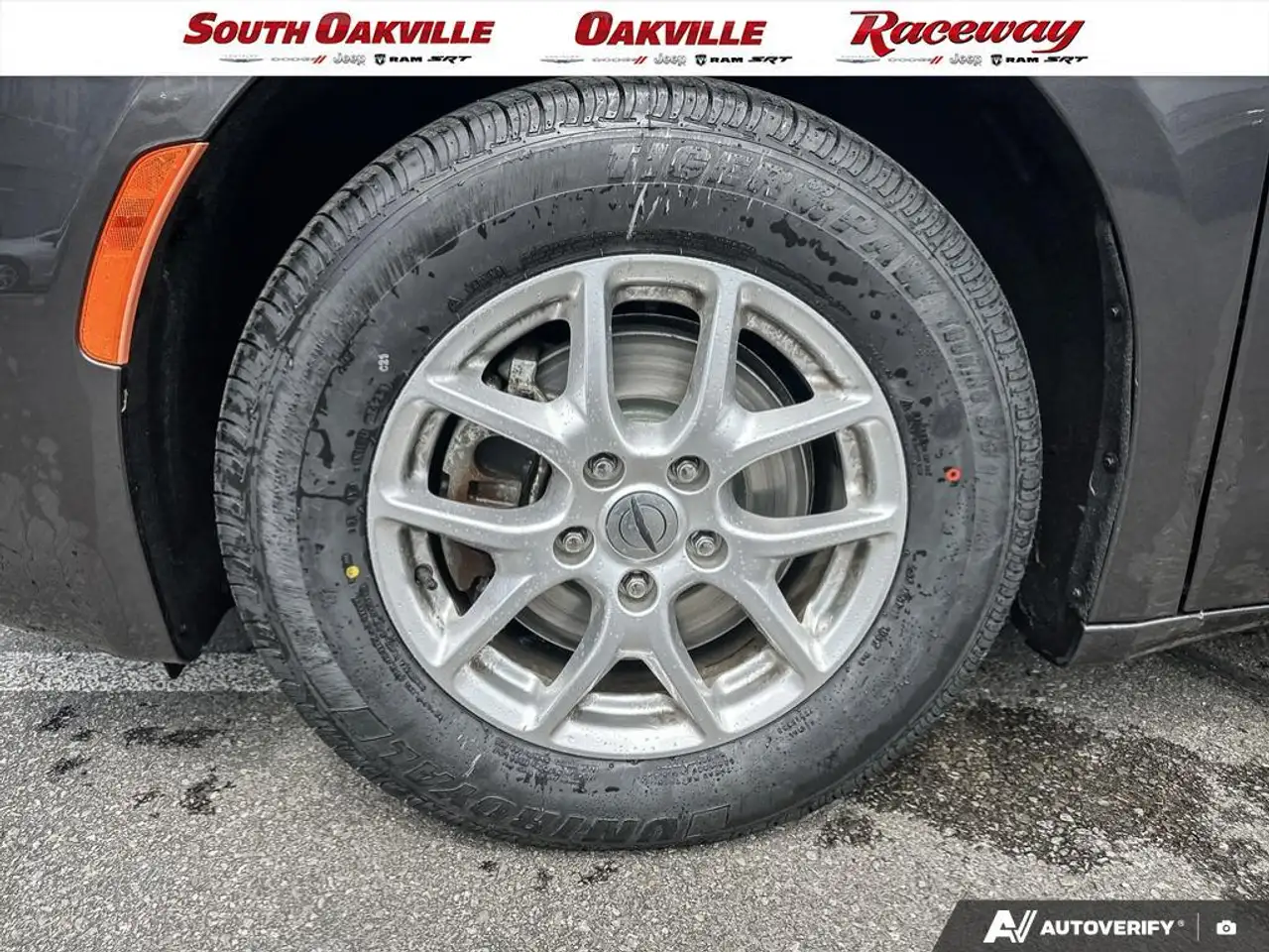 Chrysler Grand Caravan photo Chrysler Grand Caravan