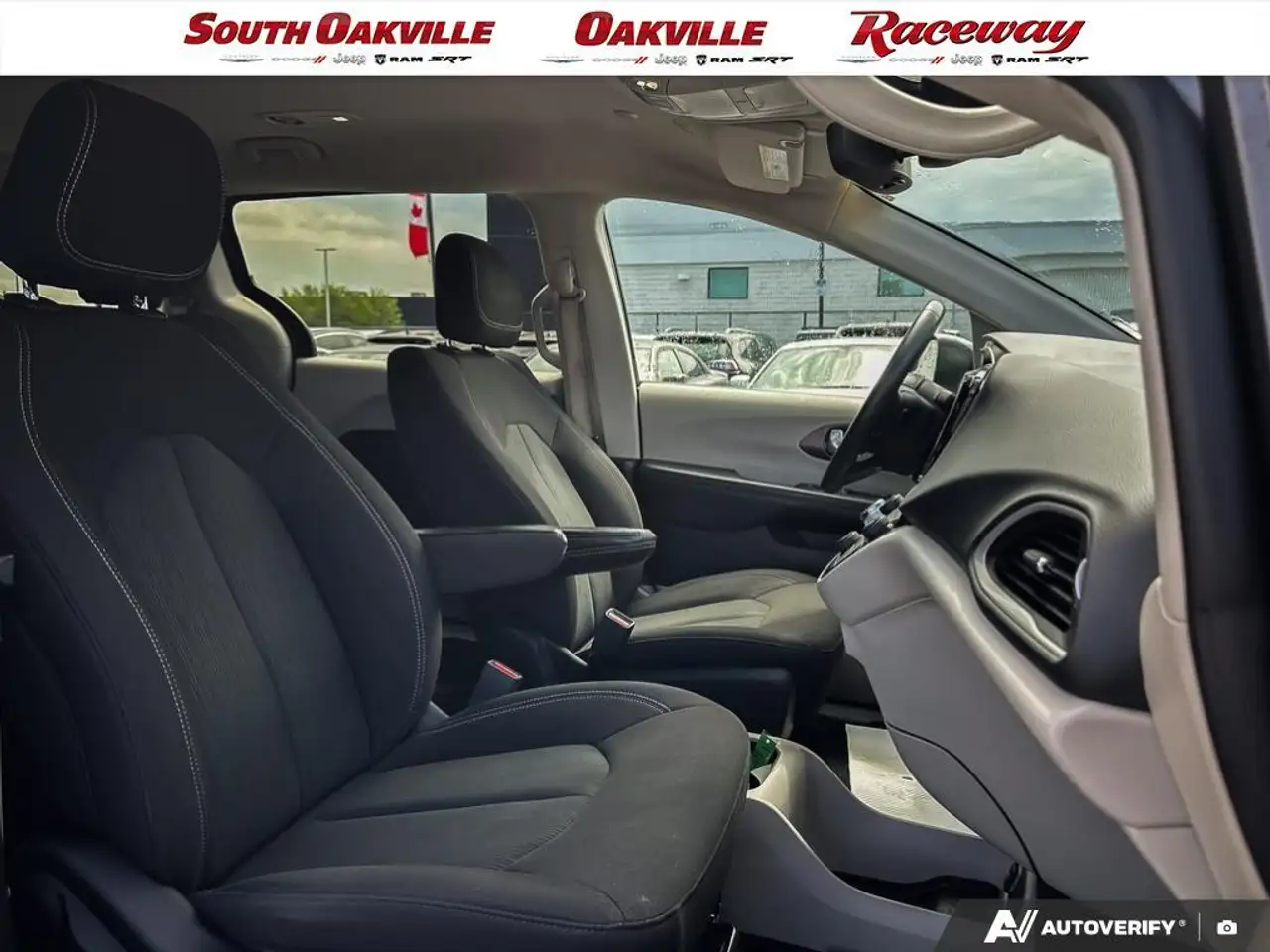 Chrysler Grand Caravan photo Chrysler Grand Caravan