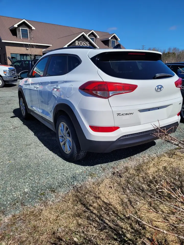 Hyundai TUCSON photo Hyundai TUCSON