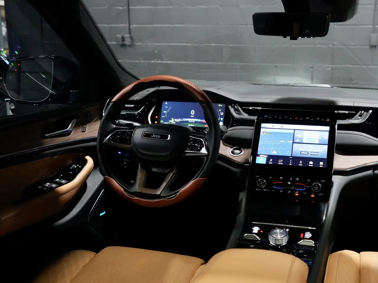 Jeep Grand Cherokee снимка Jeep Grand Cherokee