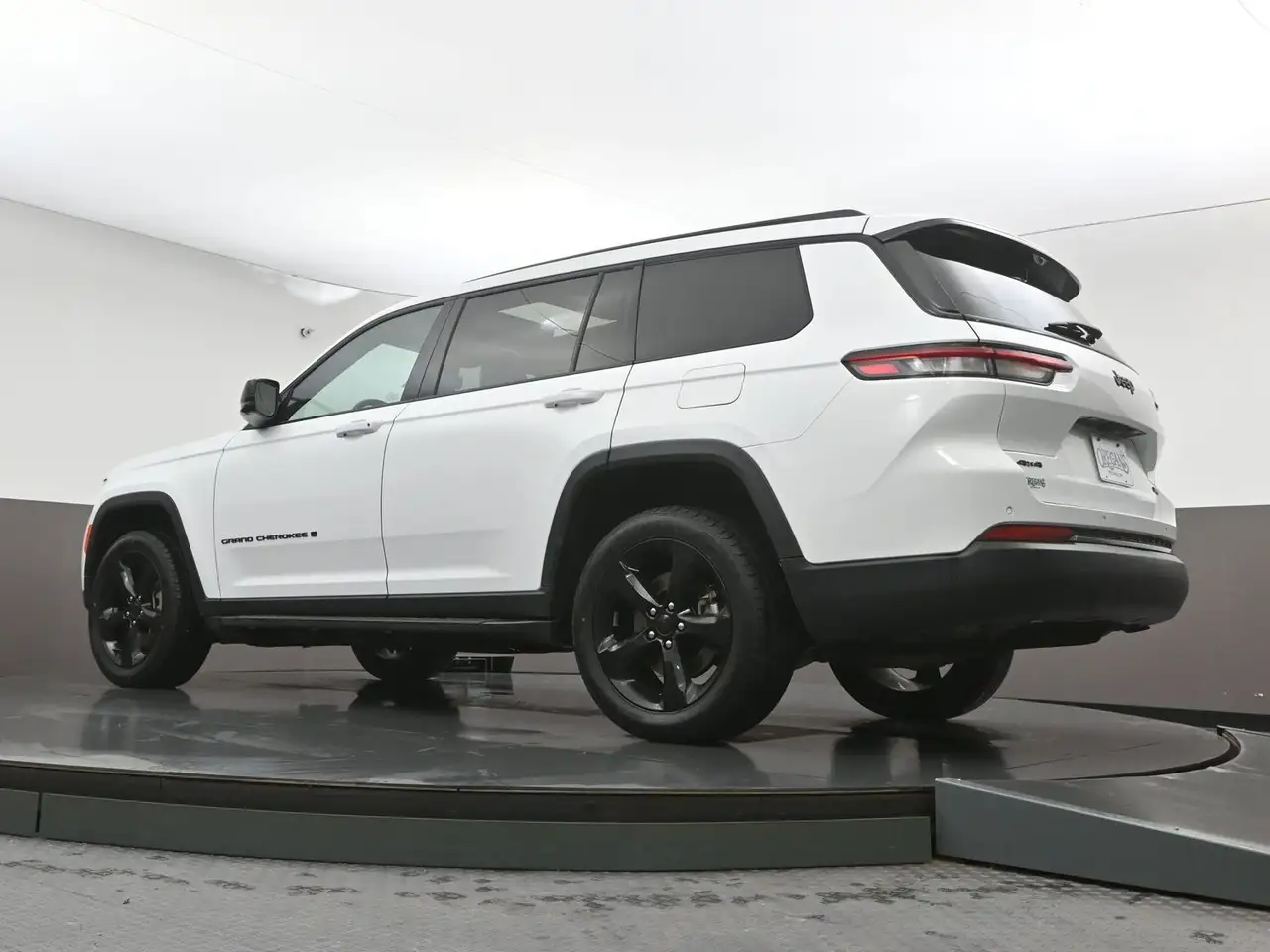 Jeep Grand Cherokee снимка Jeep Grand Cherokee