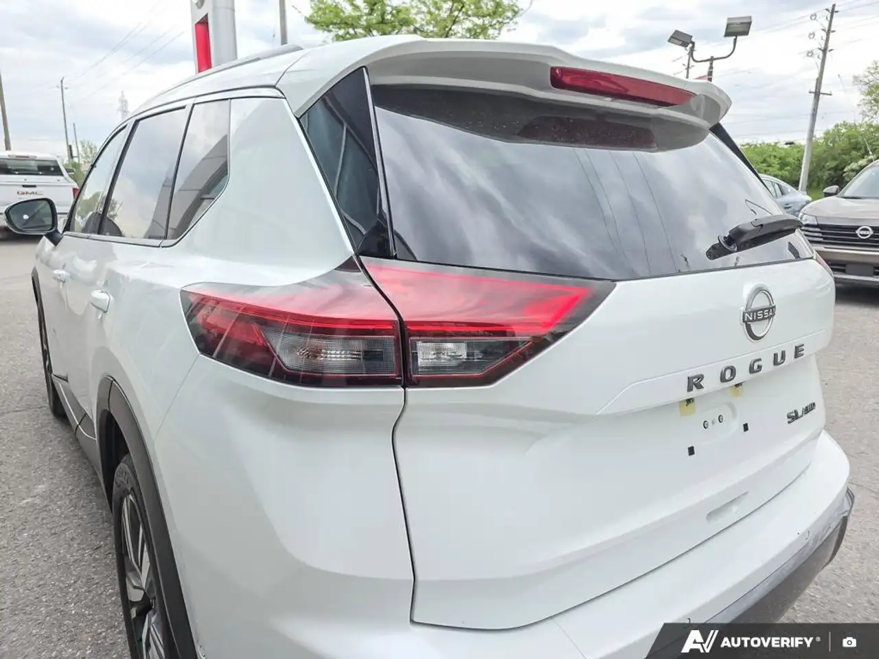 Nissan Rogue снимка Nissan Rogue