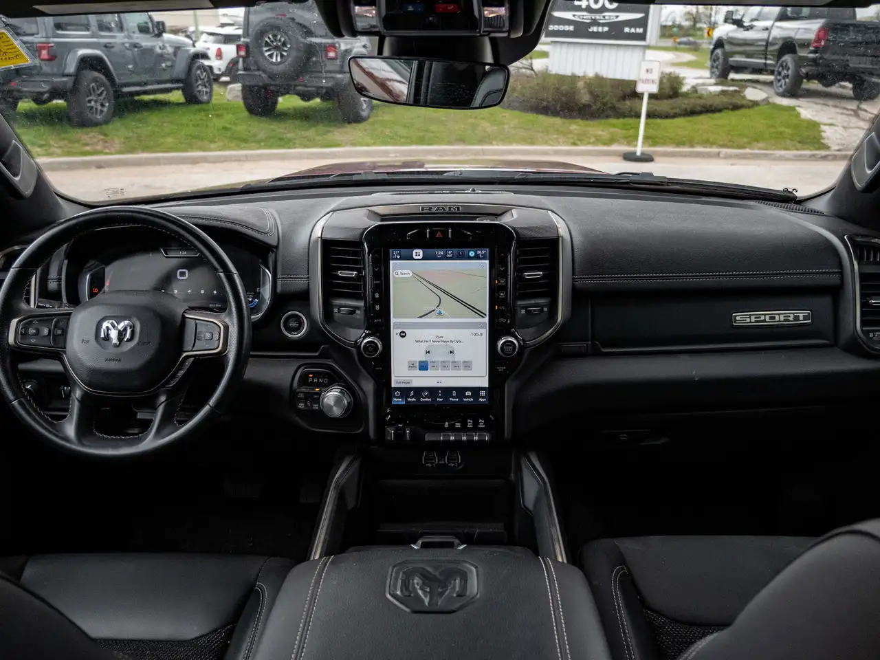 RAM 1500 снимка RAM 1500
