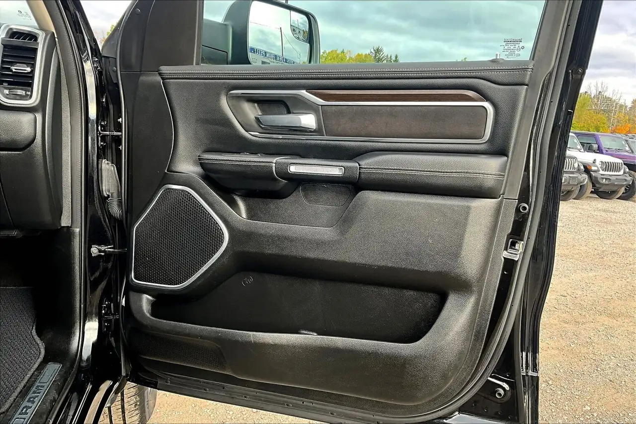 RAM 1500 photo RAM 1500
