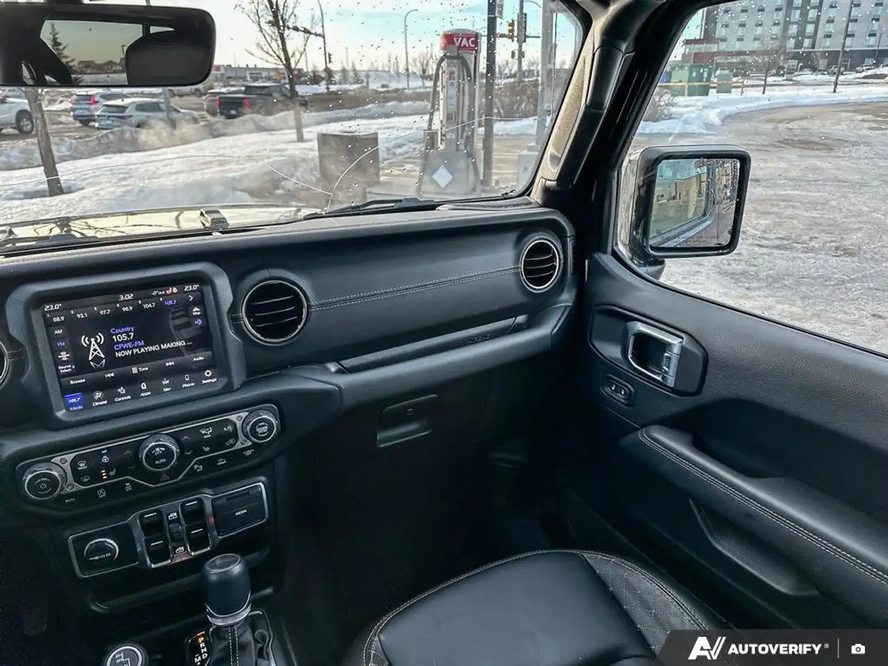 Jeep Gladiator снимка Jeep Gladiator