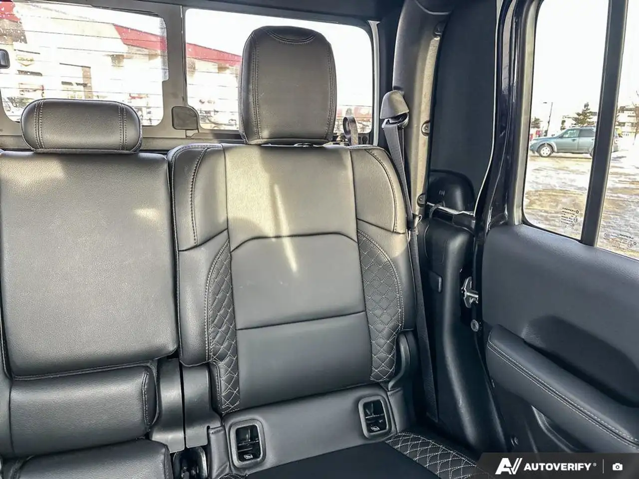 Jeep Gladiator снимка Jeep Gladiator