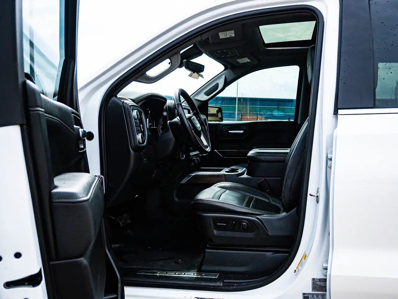GMC Sierra 1500 снимка GMC Sierra 1500