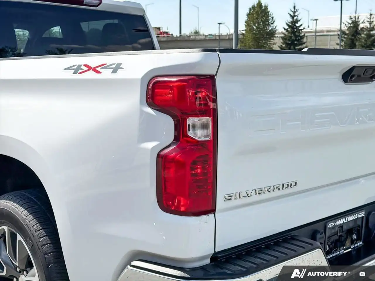 Chevrolet Silverado 1500 снимка Chevrolet Silverado 1500