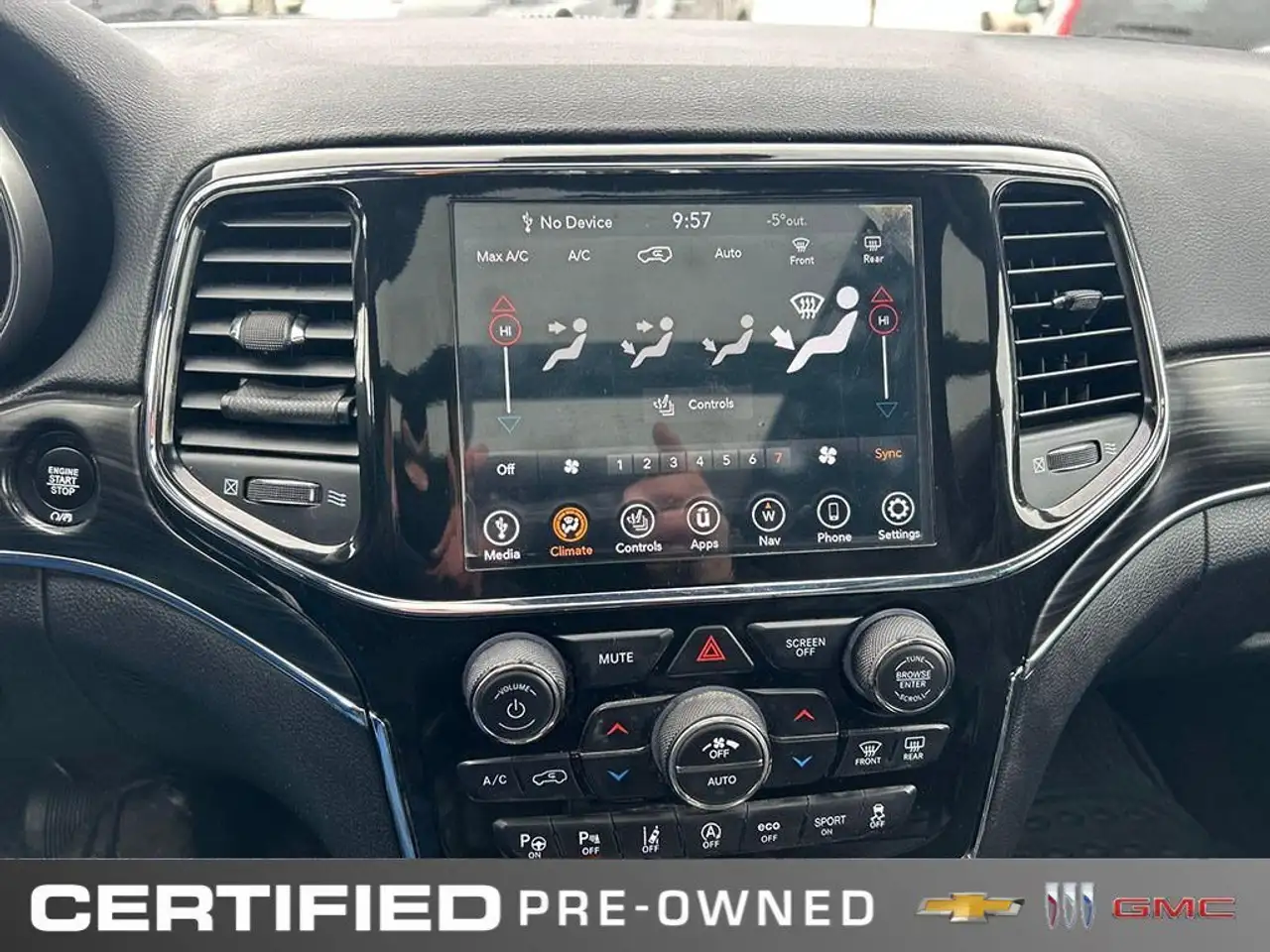Jeep Grand Cherokee снимка Jeep Grand Cherokee
