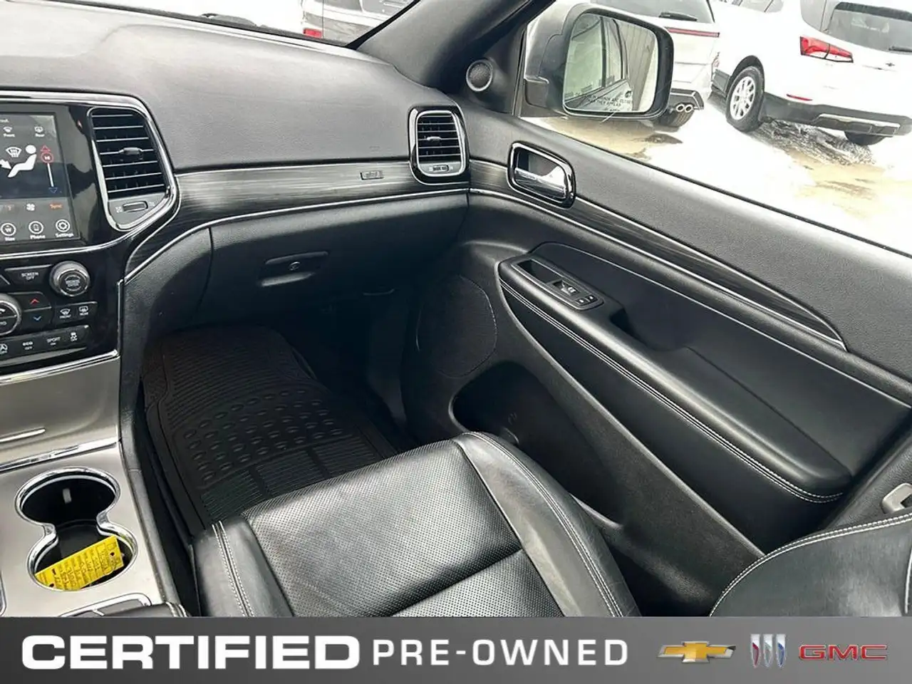 Jeep Grand Cherokee снимка Jeep Grand Cherokee