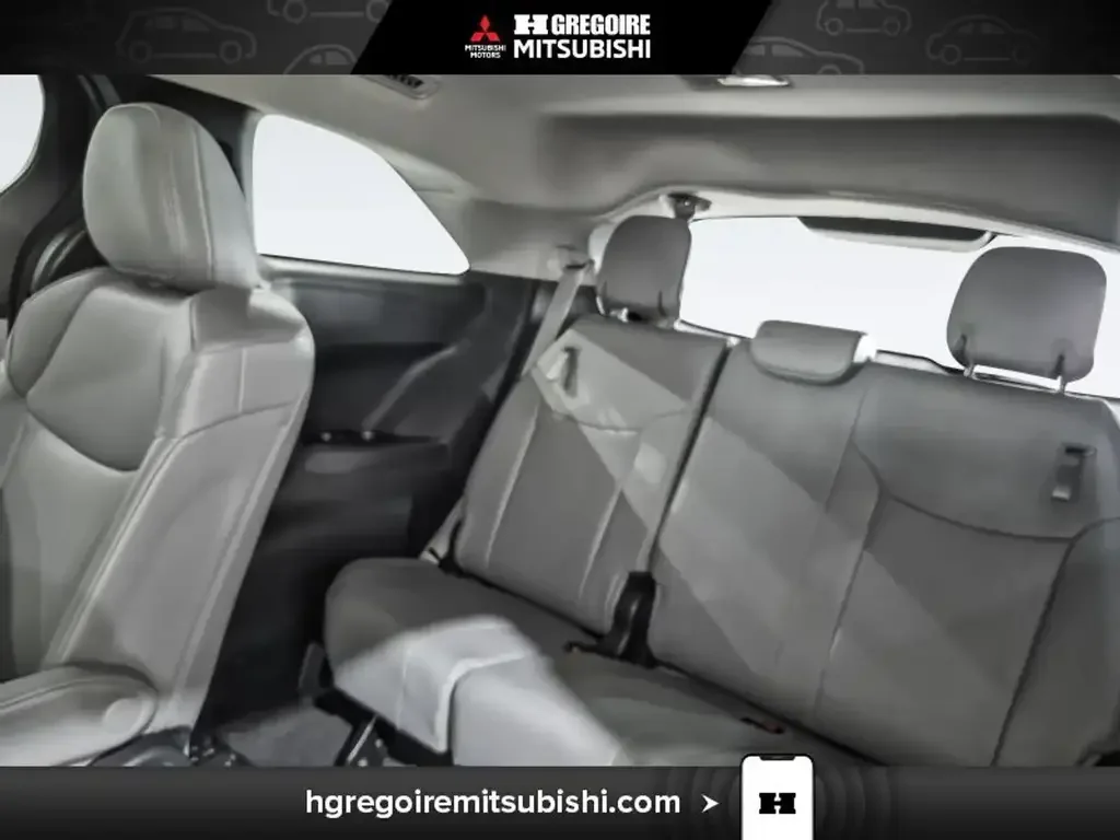 Toyota Sienna снимка Toyota Sienna