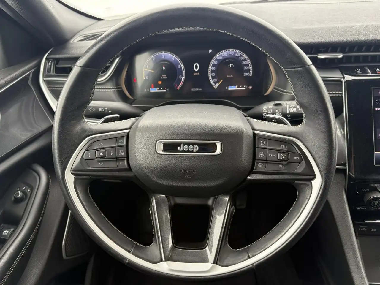 Jeep Grand Cherokee снимка Jeep Grand Cherokee