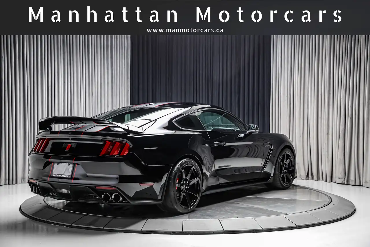 Ford Mustang снимка Ford Mustang
