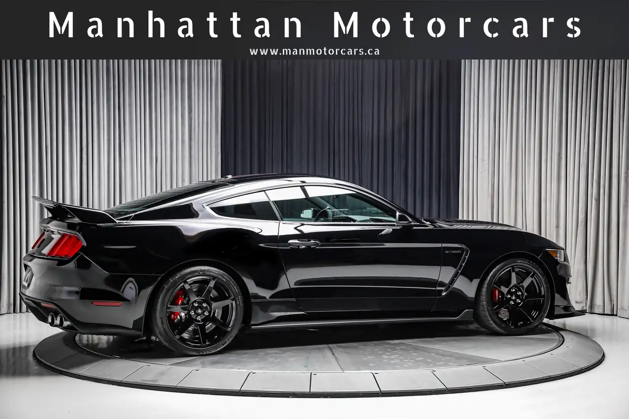 Ford Mustang снимка Ford Mustang