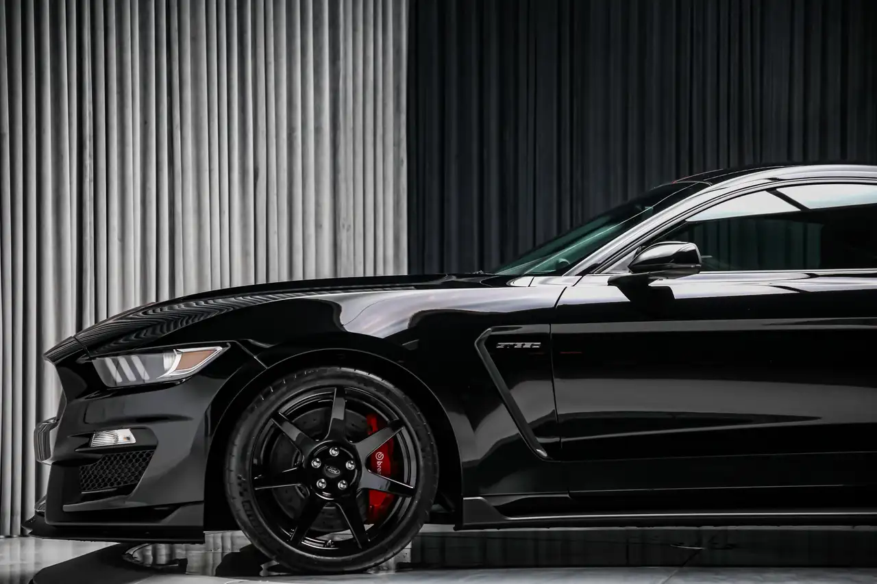 Ford Mustang снимка Ford Mustang