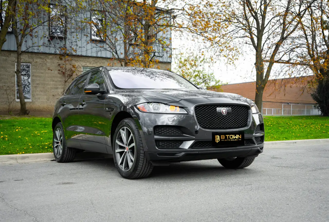Jaguar F-Pace photo Jaguar F-Pace