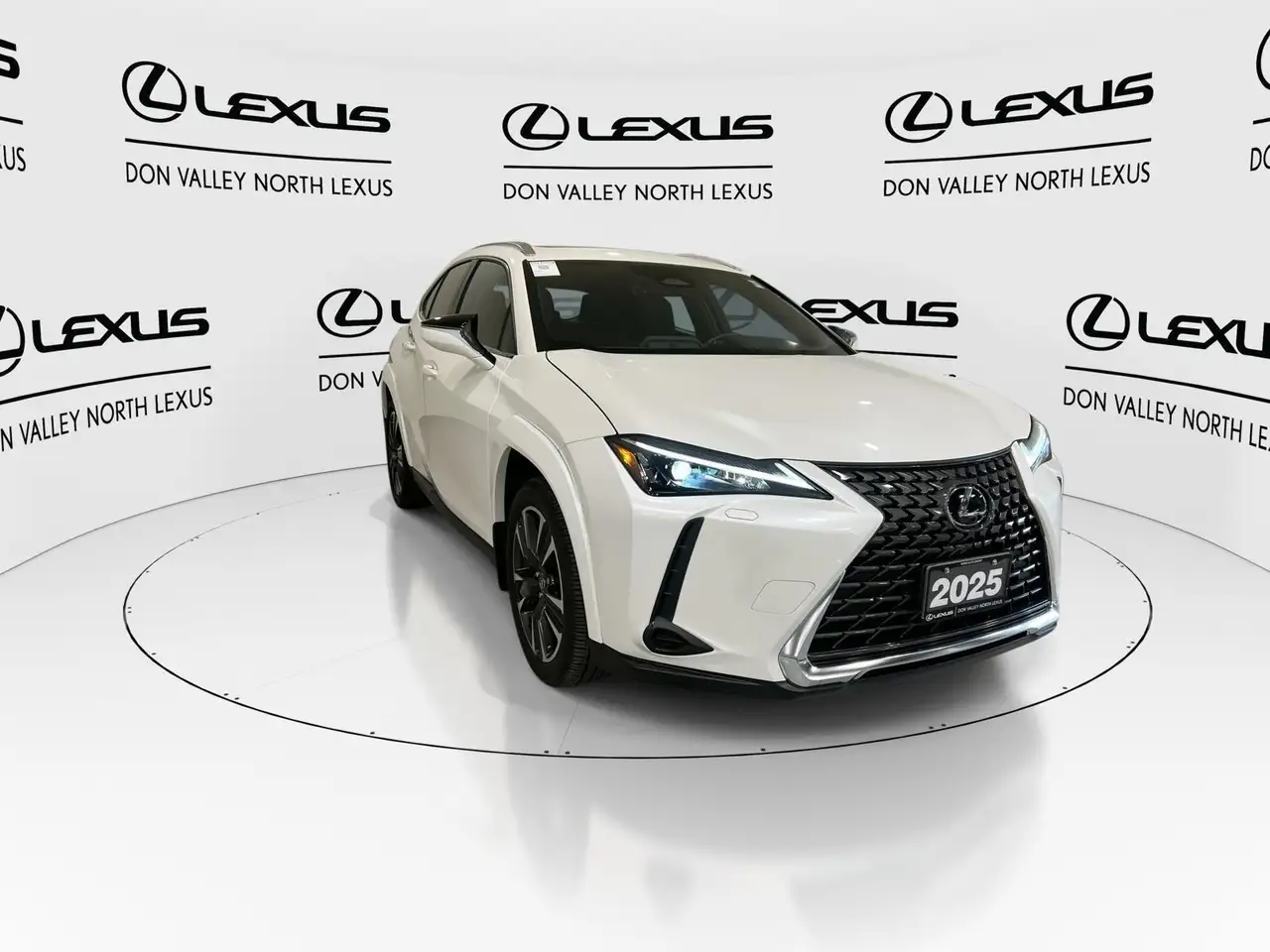 Lexus UX снимка Lexus UX