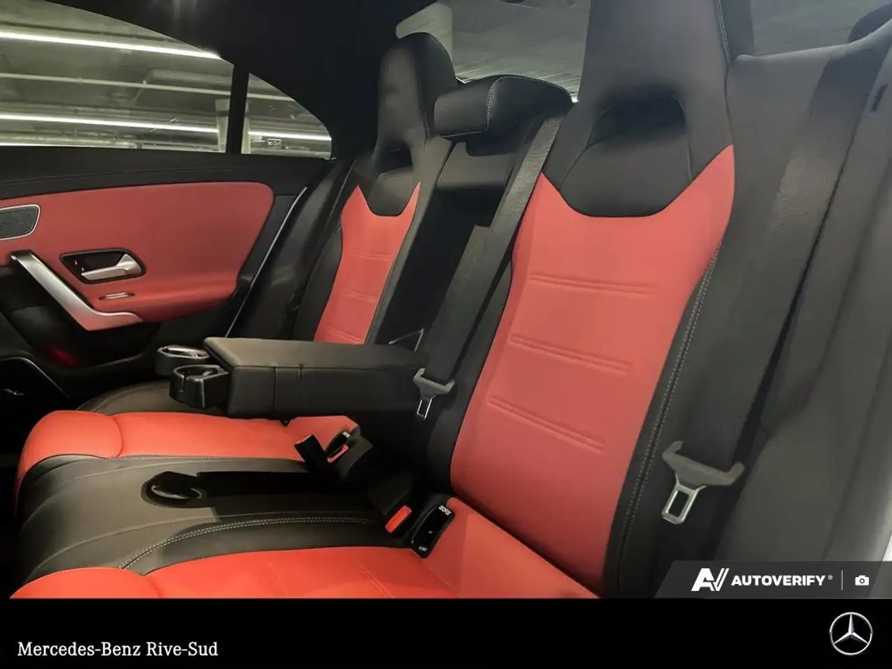Mercedes-Benz CLA снимка Mercedes-Benz CLA
