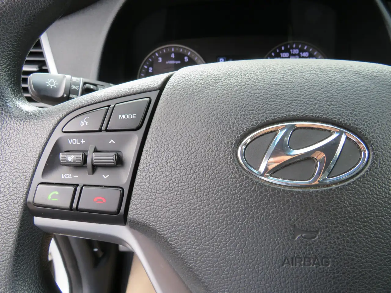 Hyundai TUCSON снимка Hyundai TUCSON