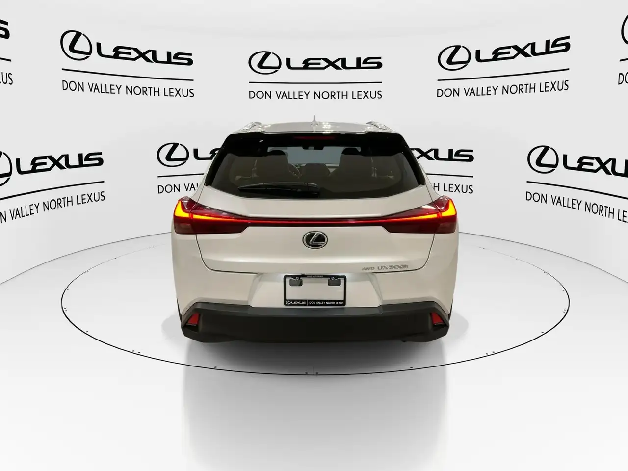 Lexus UX снимка Lexus UX