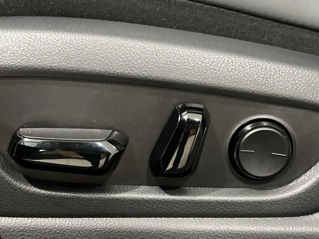 Lexus UX снимка Lexus UX