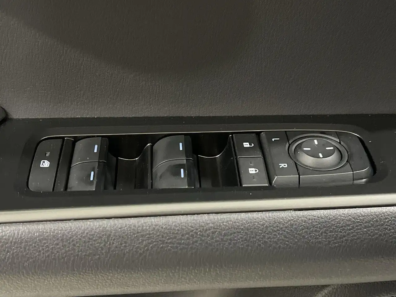 Lexus UX снимка Lexus UX