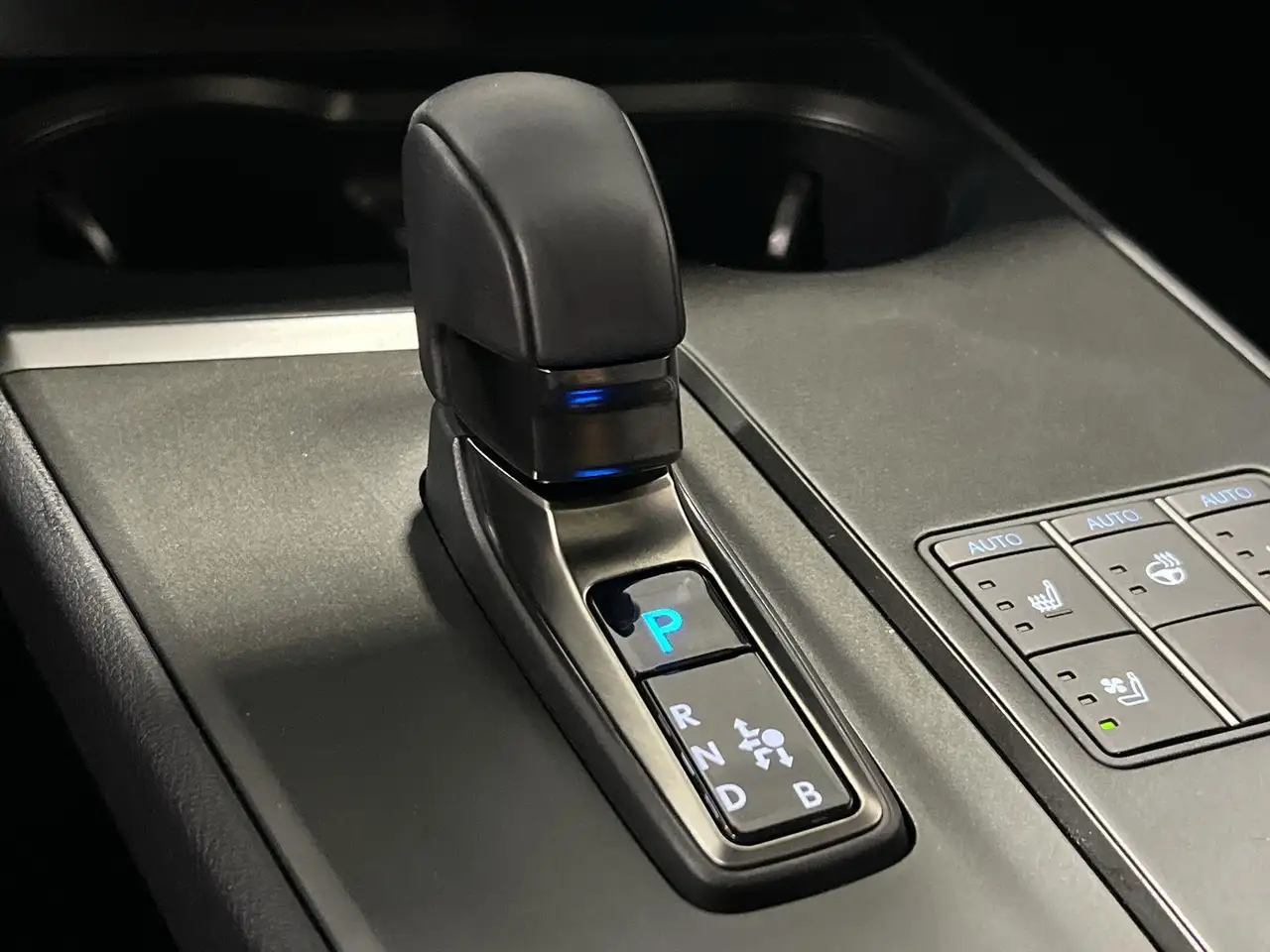 Lexus UX снимка Lexus UX