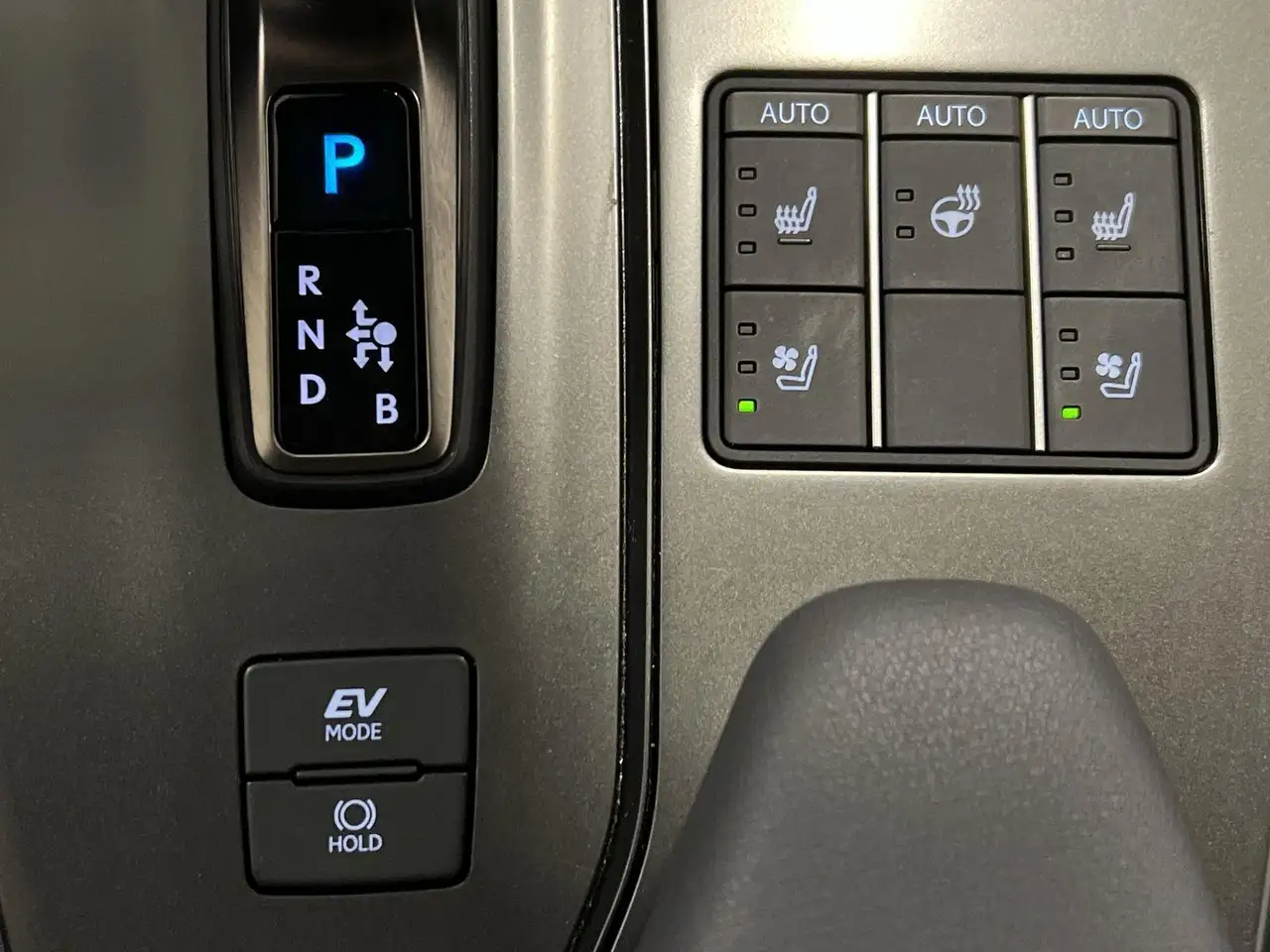 Lexus UX снимка Lexus UX