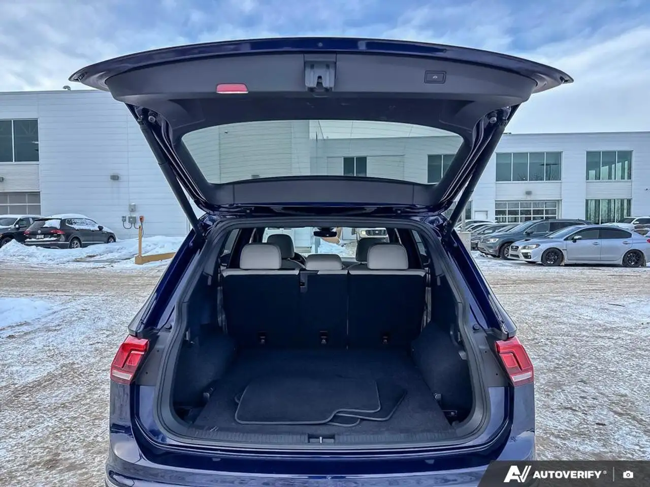 Volkswagen Tiguan снимка Volkswagen Tiguan