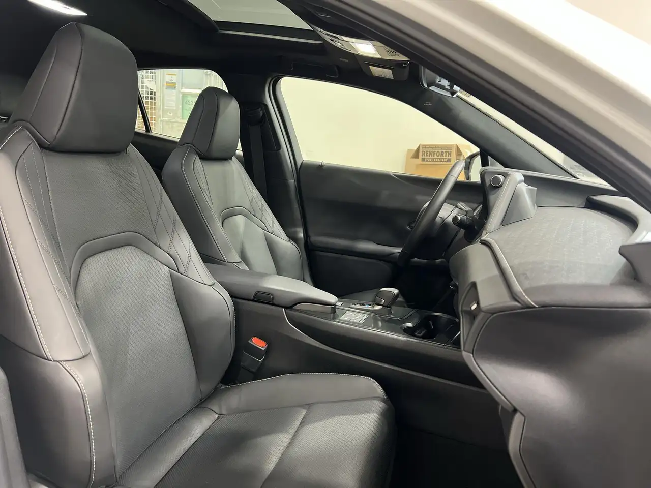 Lexus UX снимка Lexus UX