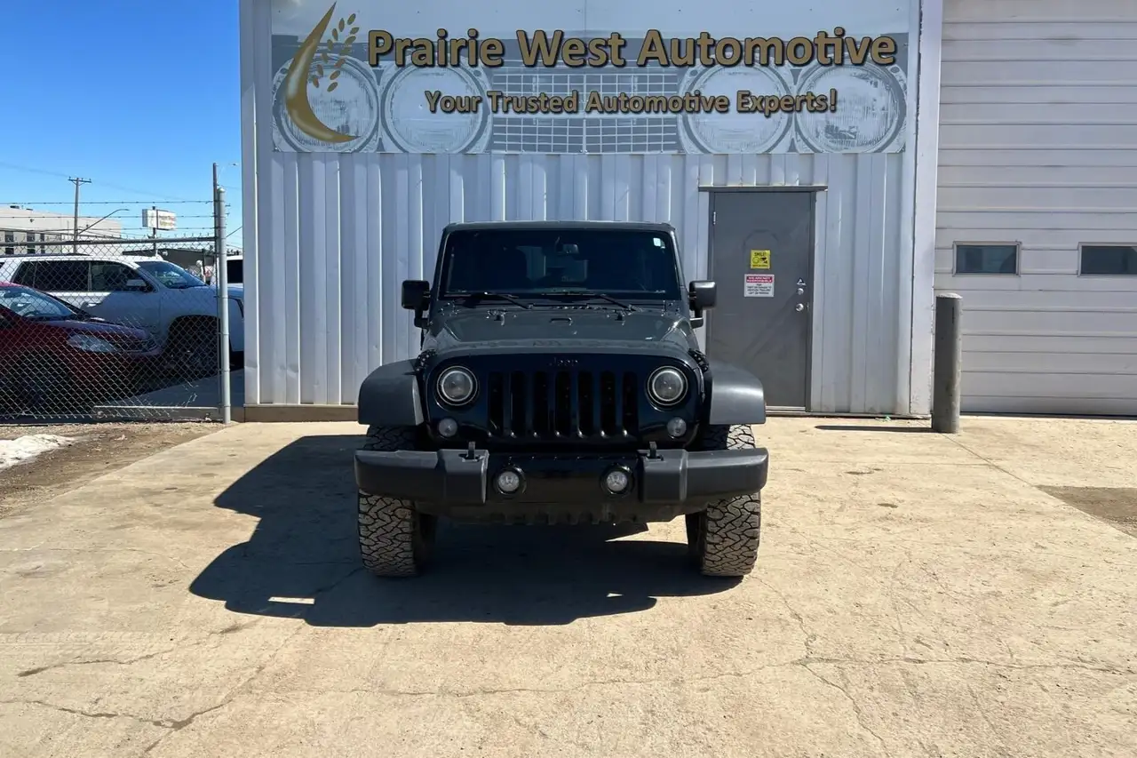 Jeep Wrangler photo Jeep Wrangler