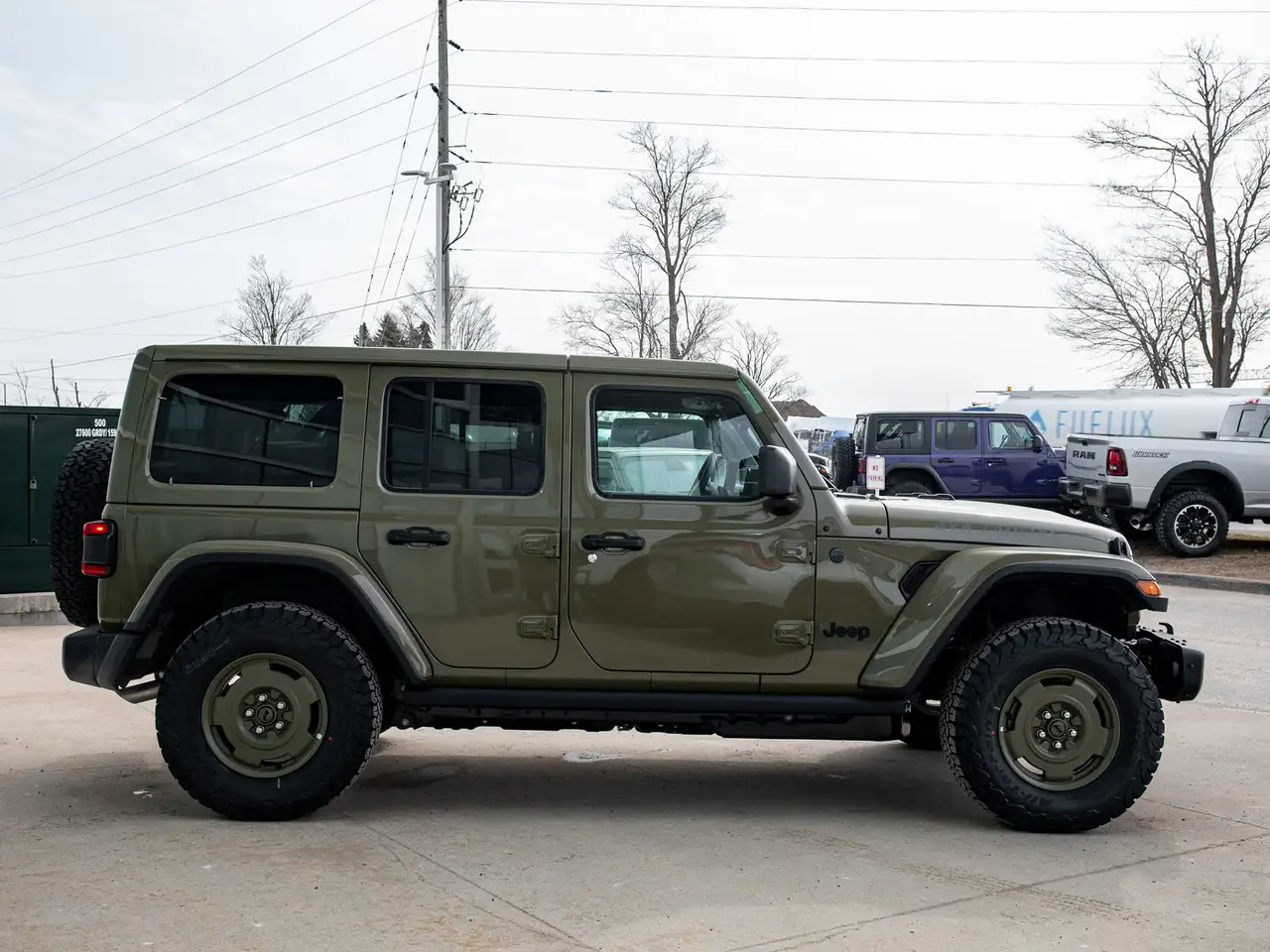 Jeep Wrangler photo Jeep Wrangler