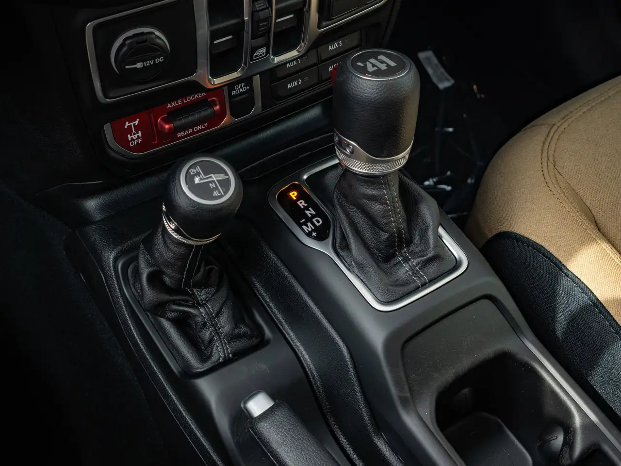 Jeep Wrangler photo Jeep Wrangler