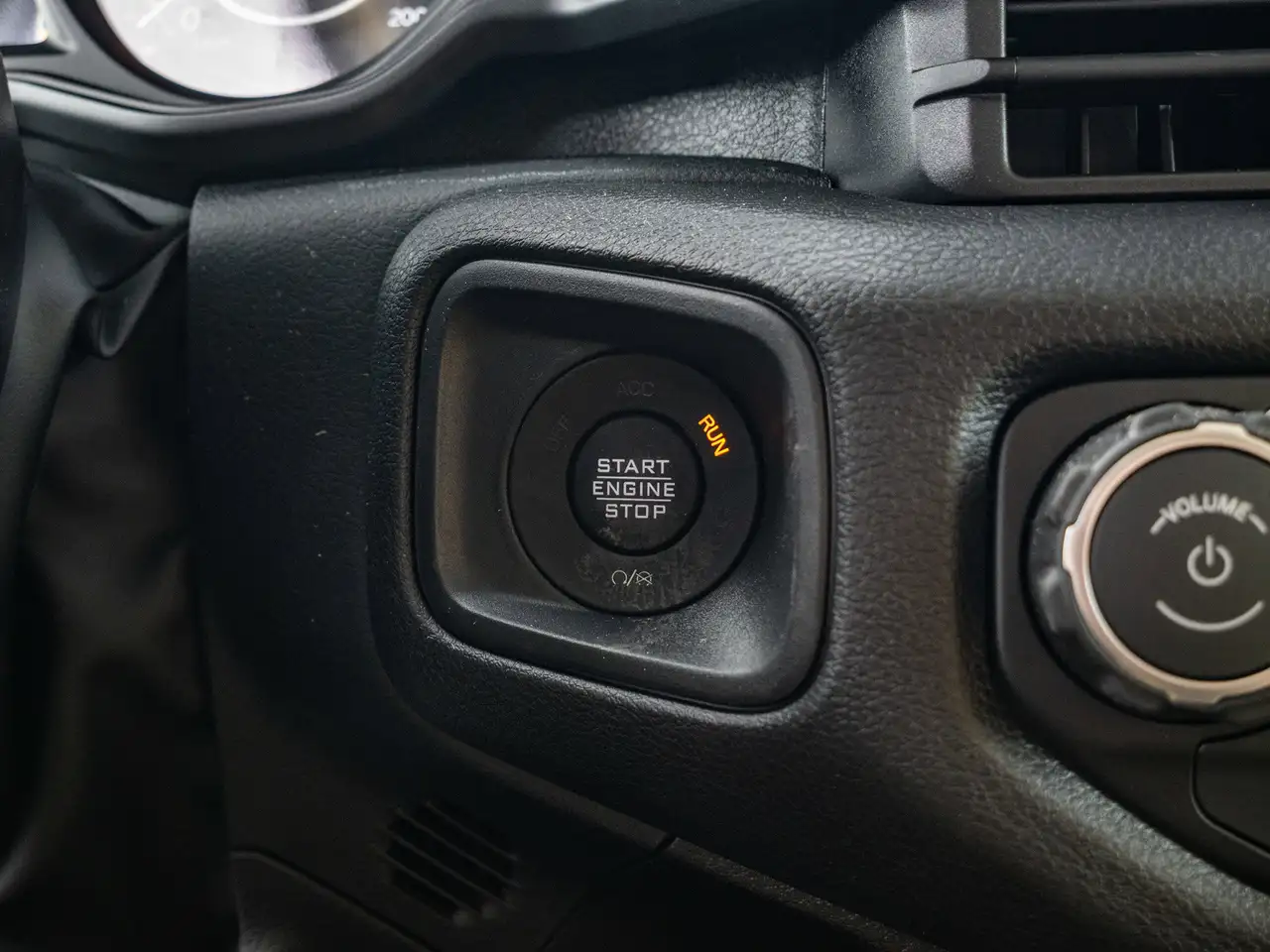 Jeep Wrangler photo Jeep Wrangler