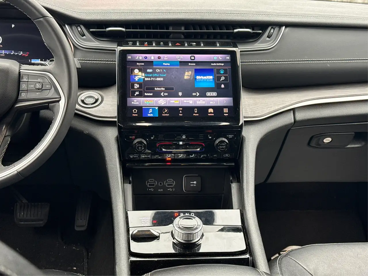 Jeep Grand Cherokee снимка Jeep Grand Cherokee