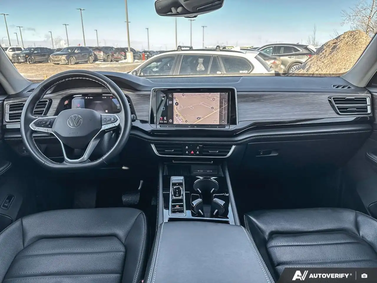 Volkswagen Atlas снимка Volkswagen Atlas