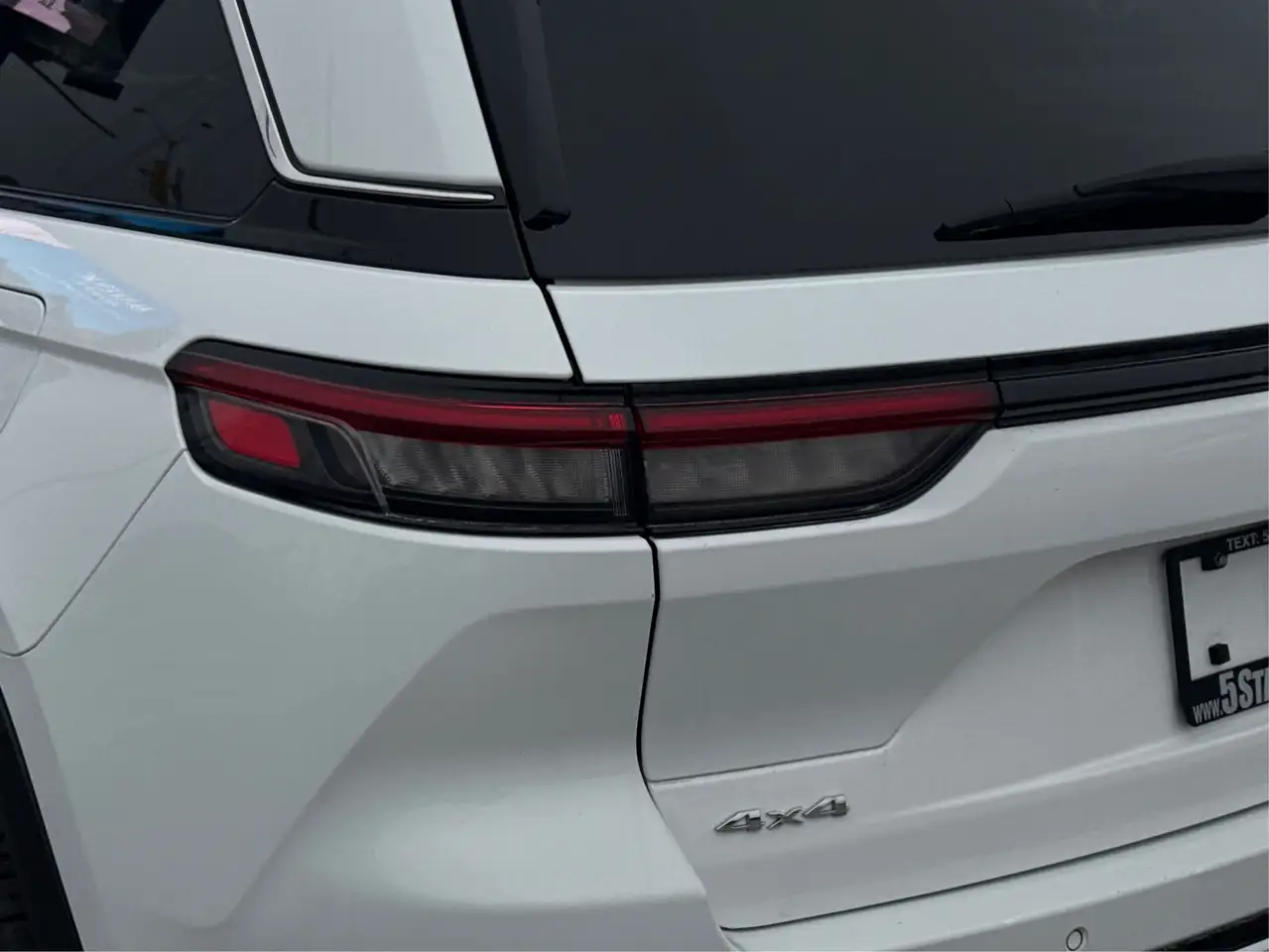 Jeep Grand Cherokee снимка Jeep Grand Cherokee