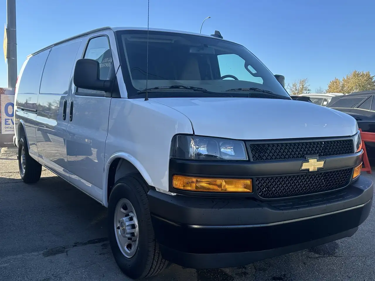 Chevrolet Express 3500 снимка Chevrolet Express 3500