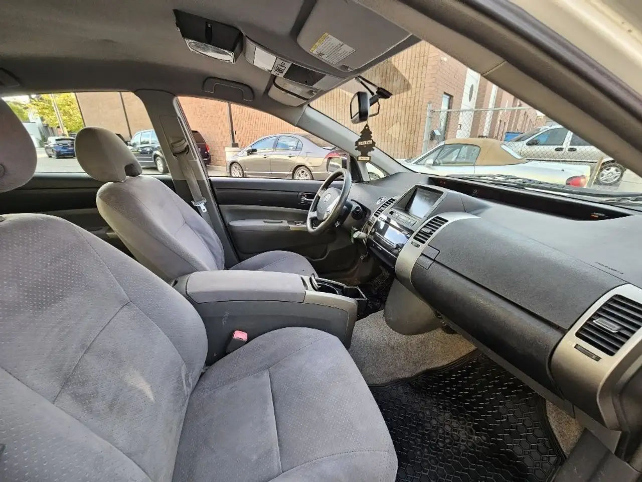 Toyota Prius снимка Toyota Prius