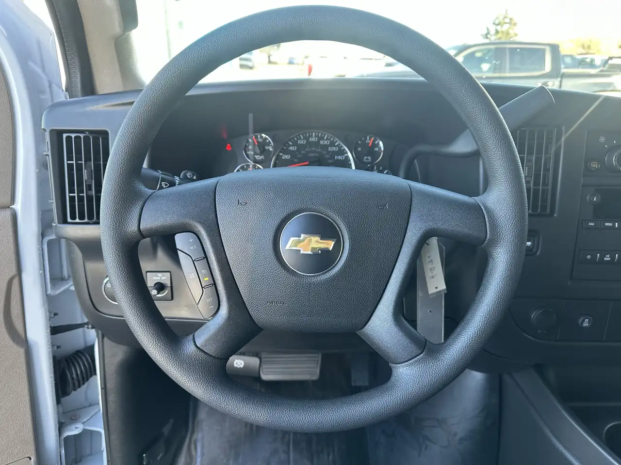 Chevrolet Express 3500 снимка Chevrolet Express 3500